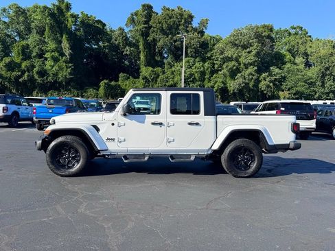 Used 2021 Jeep Gladiator Overland AWD/4WD image 37