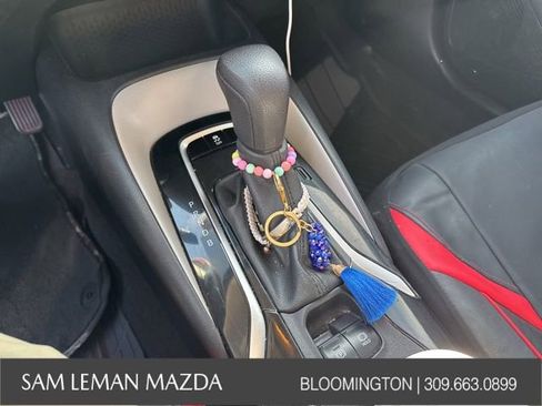 Used 2021 Toyota Corolla LE FWD image 4