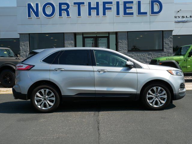 Certified 2024 Ford Edge Titanium AWD/4WD image 1