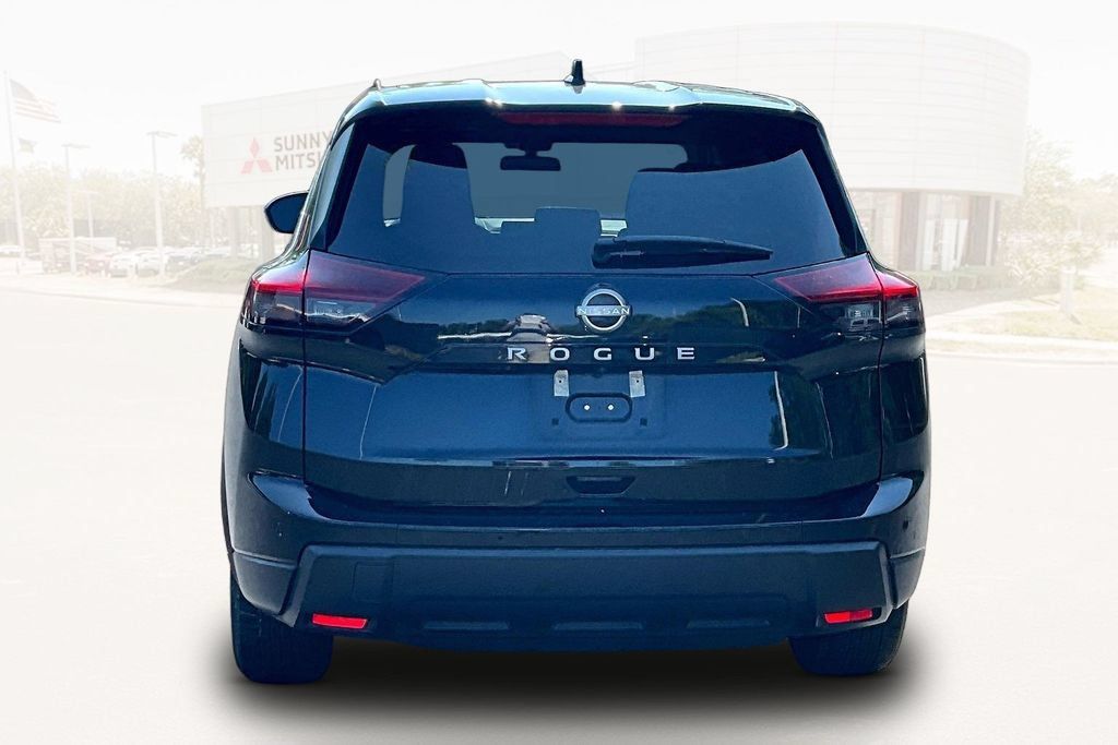 Used 2025 Nissan Rogue SV FWD image 5