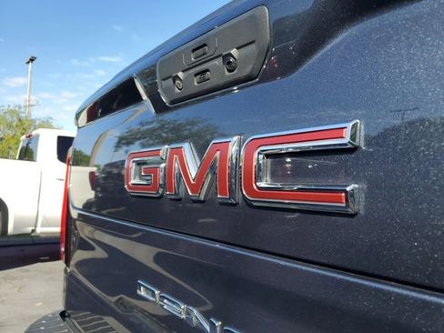 Used 2021 GMC Sierra 1500 Denali w/ Denali Ultimate Package AWD/4WD image 6