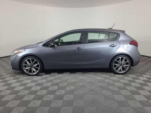 Used 2018 Kia Forte SX image 6