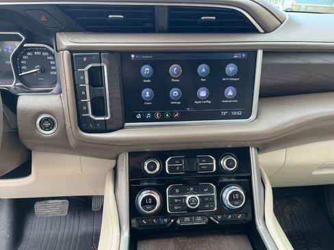 Used 2021 GMC Yukon Denali w/ Denali Ultimate Package AWD/4WD image 21