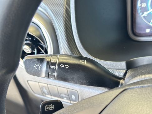 Used 2022 Hyundai Kona SEL image 32