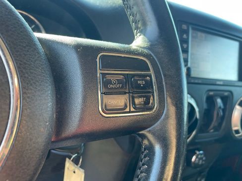 Used 2012 Jeep Wrangler Unlimited Sahara w/ Connectivity Group AWD/4WD image 27
