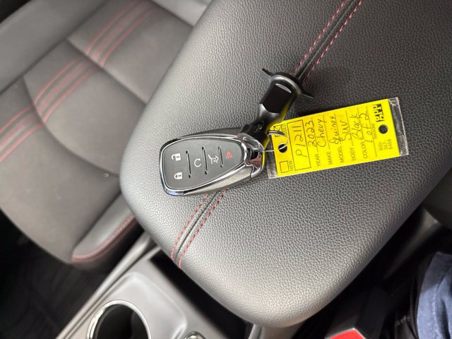 Used 2023 Chevrolet Equinox RS FWD image 32