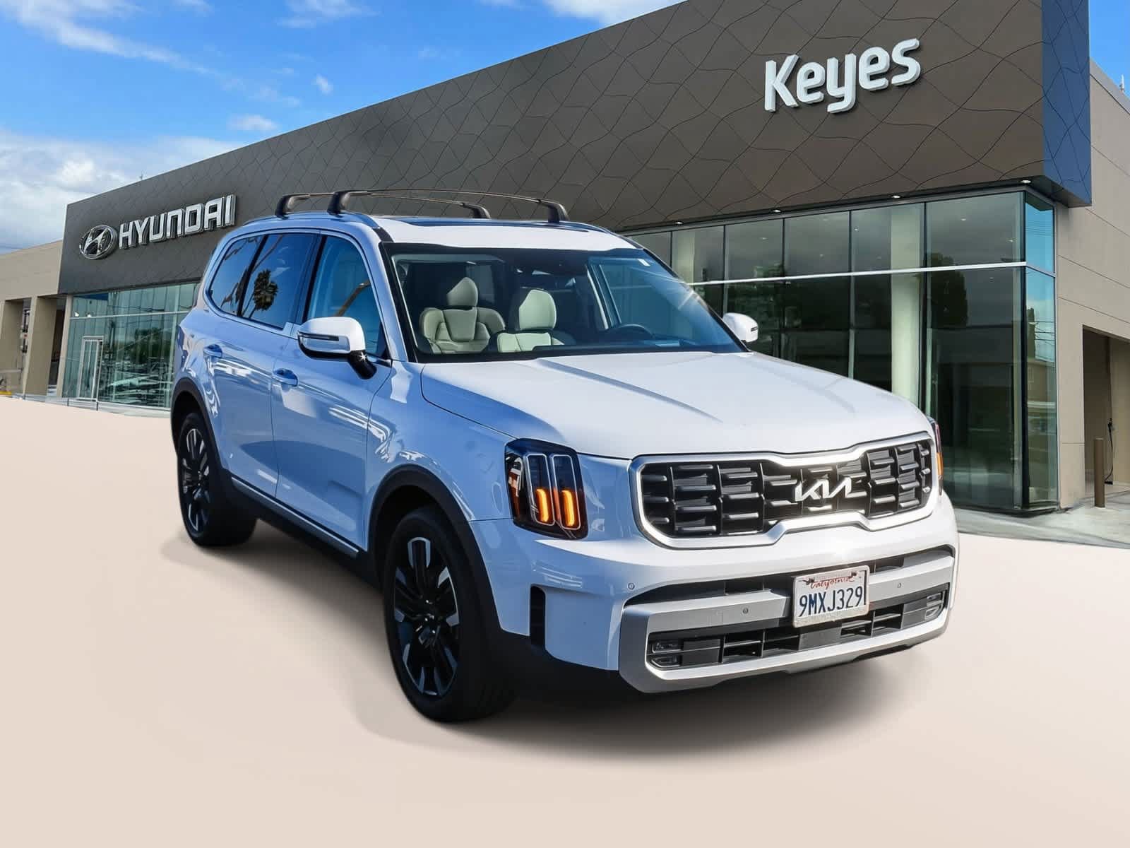Used 2024 Kia Telluride SX Prestige AWD/4WD image 3
