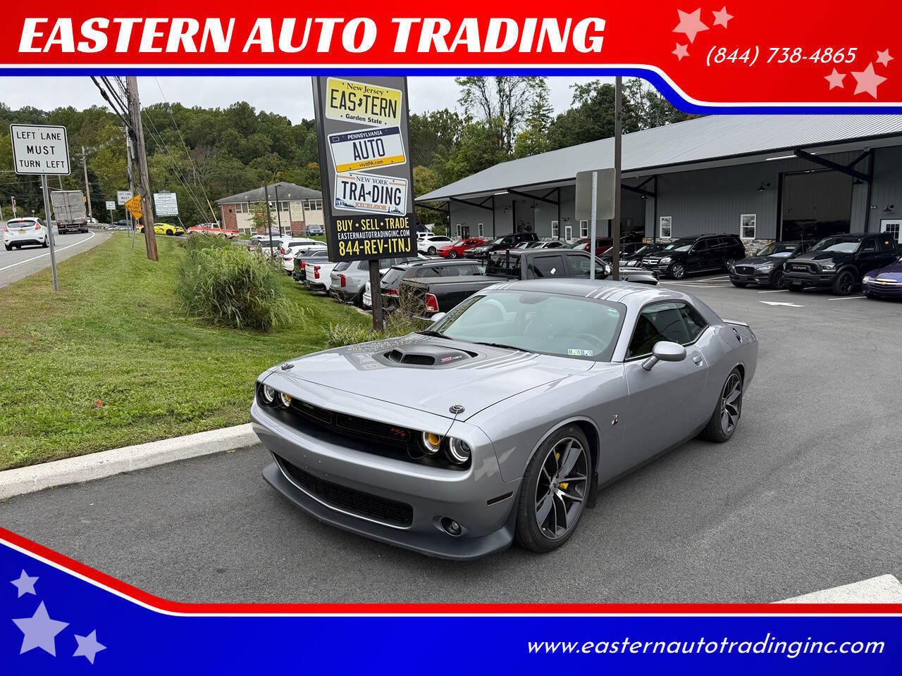 Used 2017 Dodge Challenger R/T Scat Pack RWD image 1