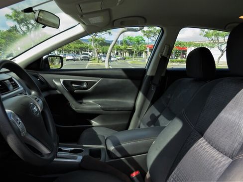 Used 2016 Nissan Altima 2.5 S w/ Power Driver Seat Package FWD image 11
