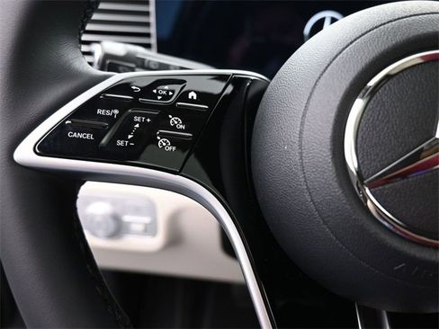 New 2025 Mercedes-Benz GLE 450e 4MATIC image 23