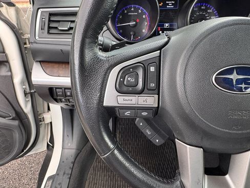 Used 2017 Subaru Outback 2.5i Limited AWD/4WD image 12