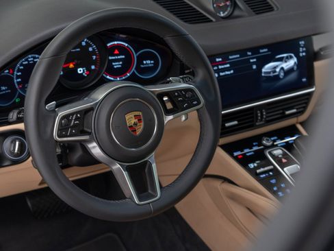 Certified 2023 Porsche Cayenne image 19