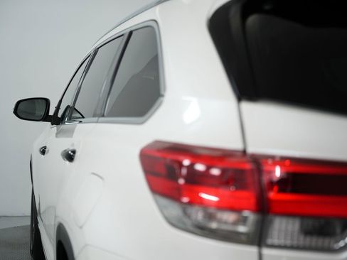 Used 2018 Toyota Highlander XLE image 64