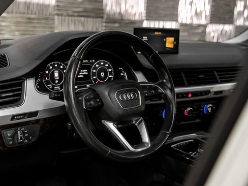 Used 2019 Audi Q7 2.0T Premium Plus w/ Premium Plus Package AWD/4WD image 12