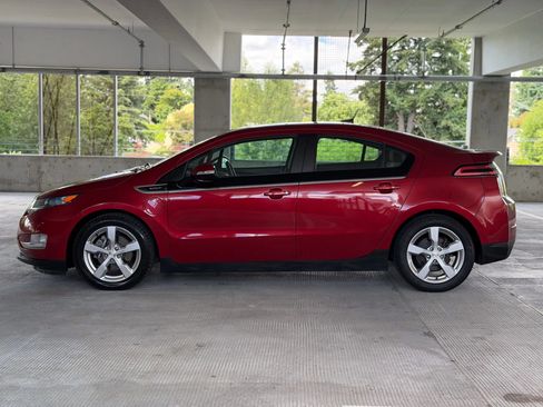 Used 2012 Chevrolet Volt Premium w/ Premium Trim Package FWD image 8