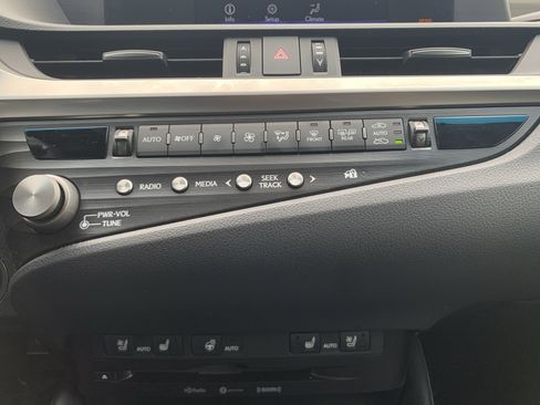 Certified 2021 Lexus ES 350 F Sport w/ Accessory Package 2 image 29