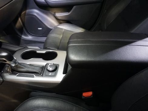 Used 2019 Chevrolet Blazer LT w/ Sound & Technology Package AWD/4WD image 17