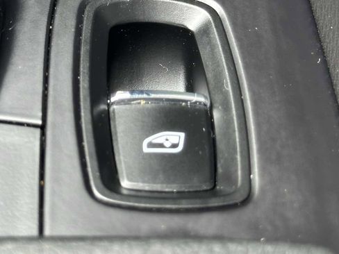 Used 2017 Porsche Cayenne AWD/4WD image 37