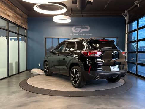 Used 2022 Chevrolet TrailBlazer RS w/ Convenience Package FWD image 5