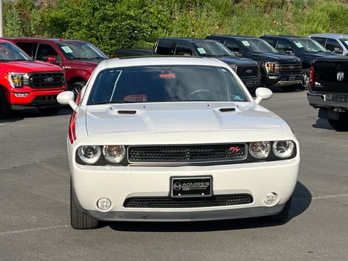 Used 2013 Dodge Challenger R/T RWD image 3