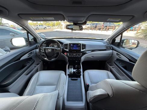 Used 2017 Honda Pilot Touring image 47