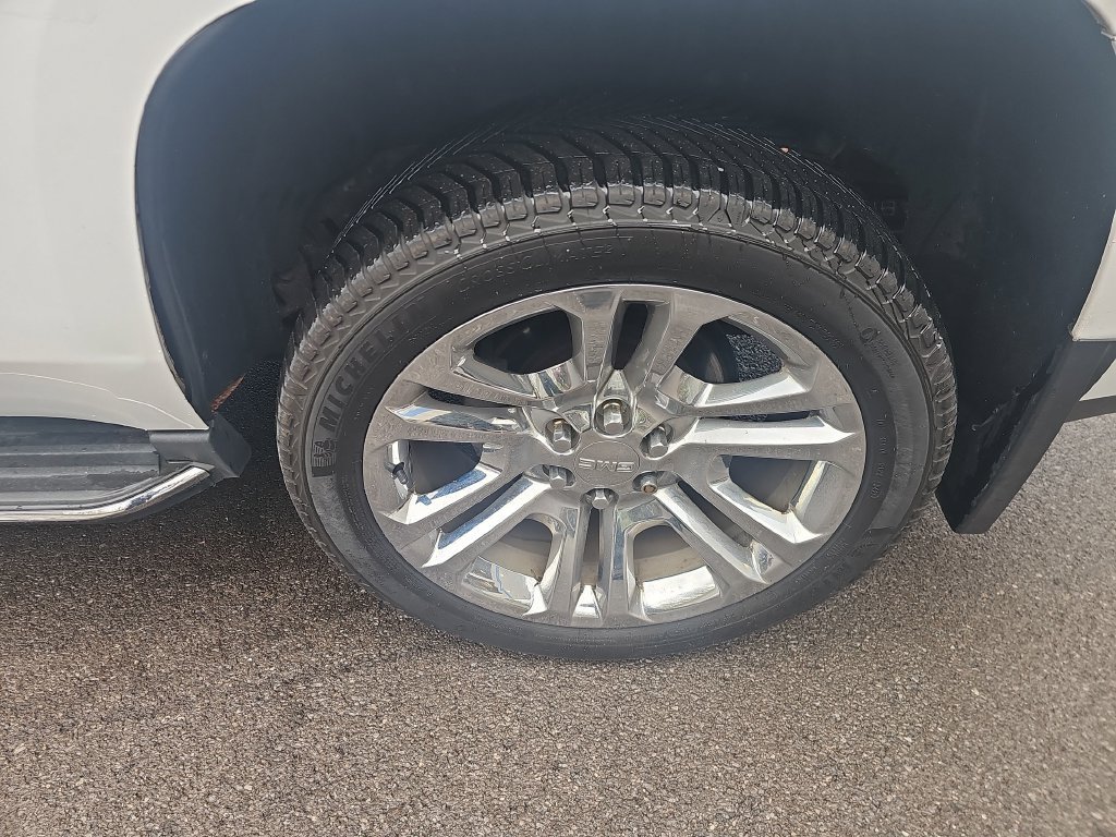 Used 2016 GMC Yukon SLT w/ Premium Edition AWD/4WD image 10