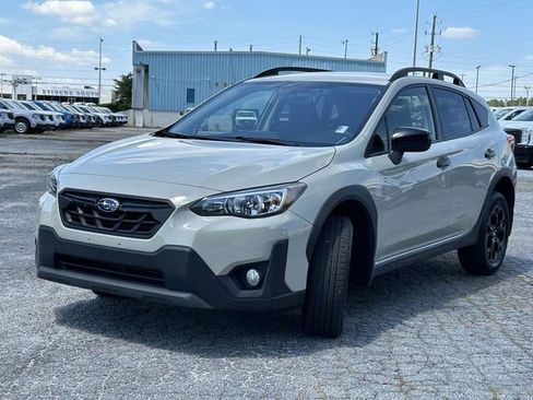 Used 2023 Subaru Crosstrek 2.0i Premium w/ Special Edition AWD/4WD image 6