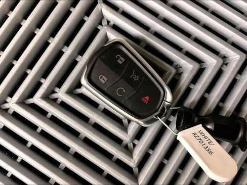 Used 2024 Cadillac XT6 Luxury image 11