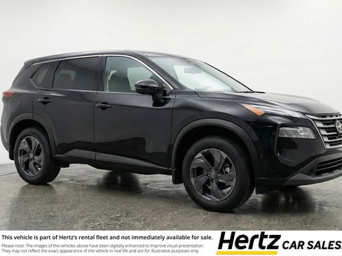 Used 2025 Nissan Rogue SV image 1