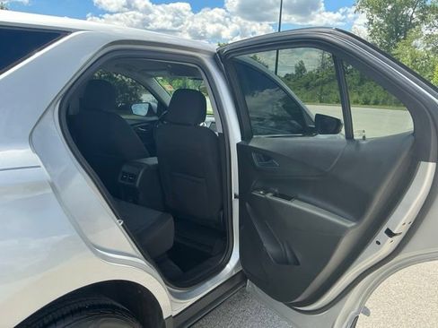 Used 2021 Chevrolet Equinox LT FWD image 21