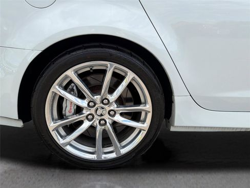 Used 2015 Chevrolet SS RWD image 38