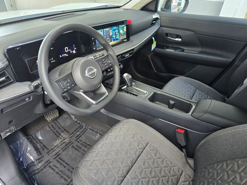 New 2026 Nissan Kicks SV image 18