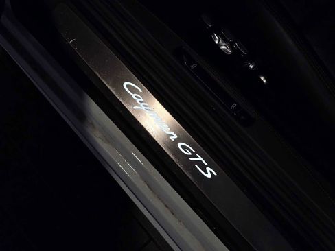 Used 2024 Porsche 718 Cayman GT4 image 17