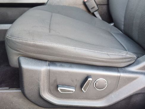 Used 2016 Ford F150 XLT w/ Equipment Group 302A Luxury image 26