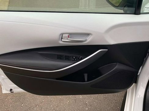 Used 2023 Toyota Corolla SE image 12