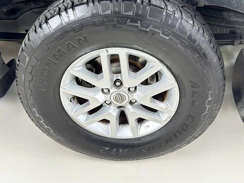Used 2018 Nissan Frontier SV AWD/4WD image 35