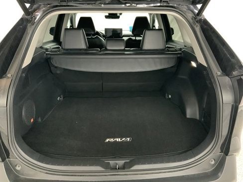 Used 2023 Toyota RAV4 Limited image 16