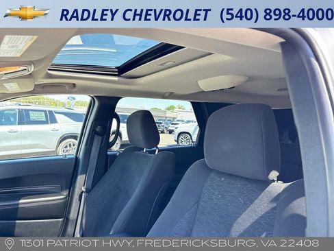 Used 2022 Dodge Durango SXT w/ Anodized Platinum Package AWD/4WD image 2