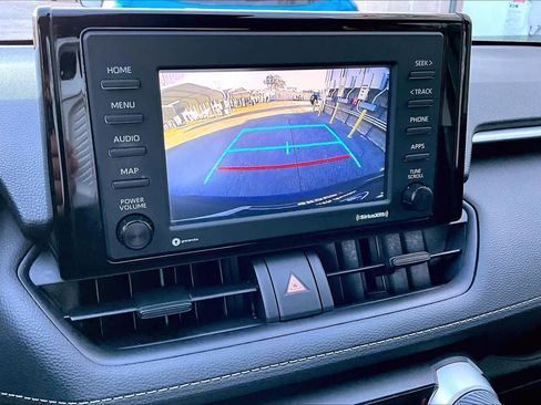 Used 2022 Toyota RAV4 LE image 28