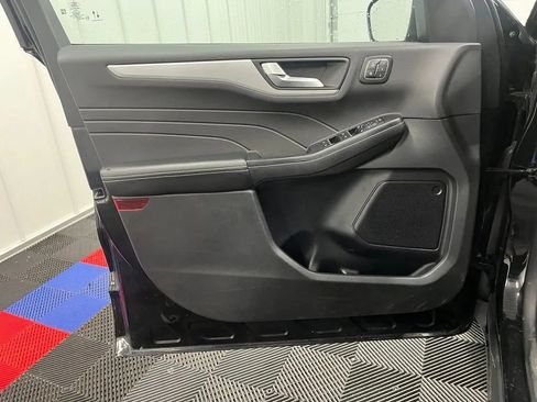 Used 2025 Ford Escape Platinum AWD/4WD image 10