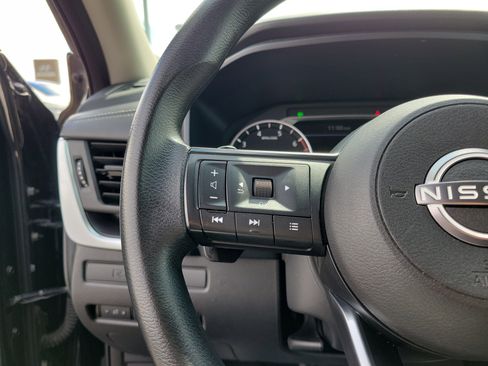 Used 2024 Nissan Rogue S AWD/4WD image 22