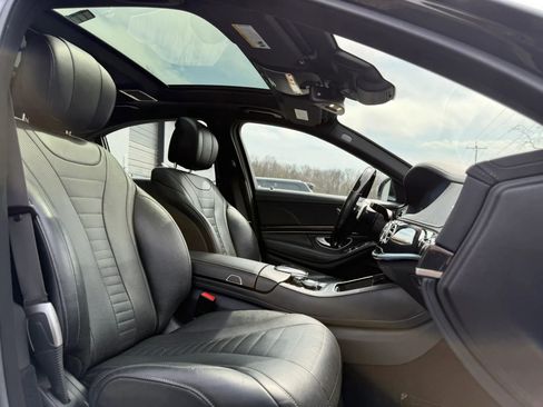 Used 2019 Mercedes-Benz S 560 4MATIC Sedan image 31