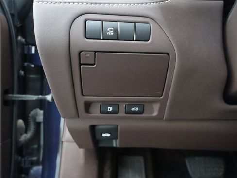 Used 2020 Lexus LS 500 w/ Interior Upgrade Package image 17