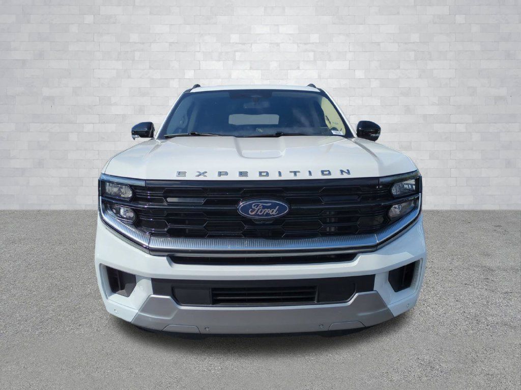 Used 2025 Ford Expedition Max Platinum AWD/4WD image 10