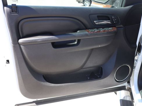 Used 2012 GMC Sierra 2500 Denali AWD/4WD image 10
