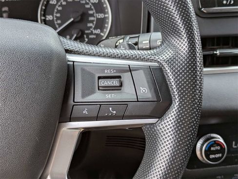 Used 2022 Mitsubishi Outlander ES image 24