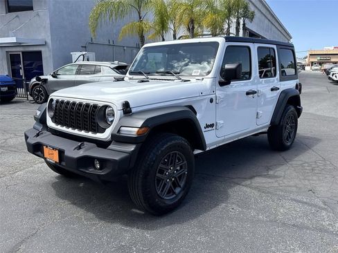 Used 2025 Jeep Wrangler Unlimited Sport AWD/4WD image 7