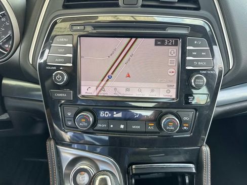 Used 2021 Nissan Maxima SR w/ Sport Mat Group image 24