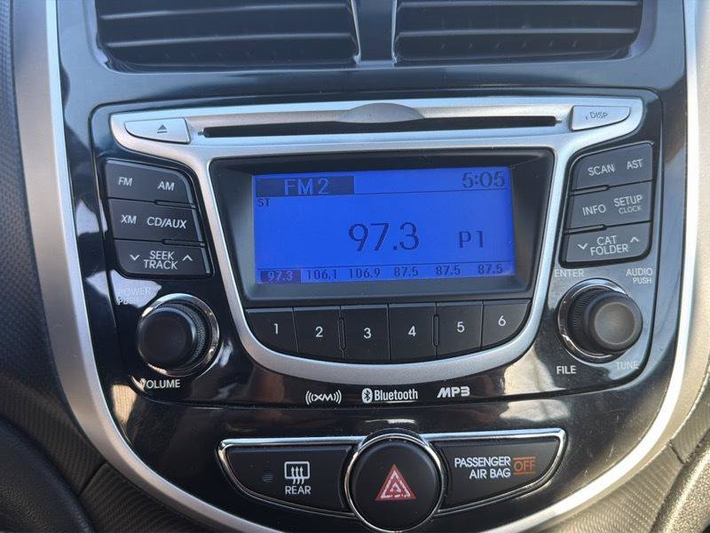Used 2012 Hyundai Accent SE FWD image 27