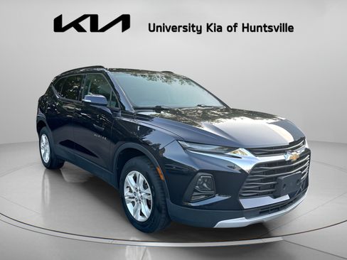 Used 2020 Chevrolet Blazer LT FWD image 2